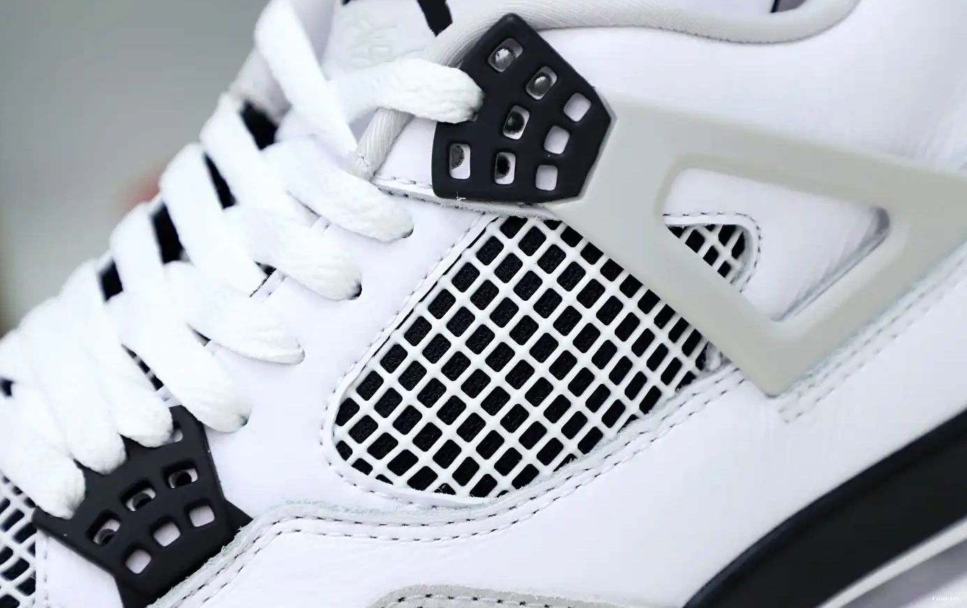 JORDAN MILITARY AIR BLACK 4 0407